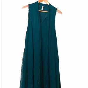 Flowing Xhilaration Top